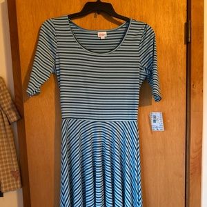 Large LuLaRoe Nicole